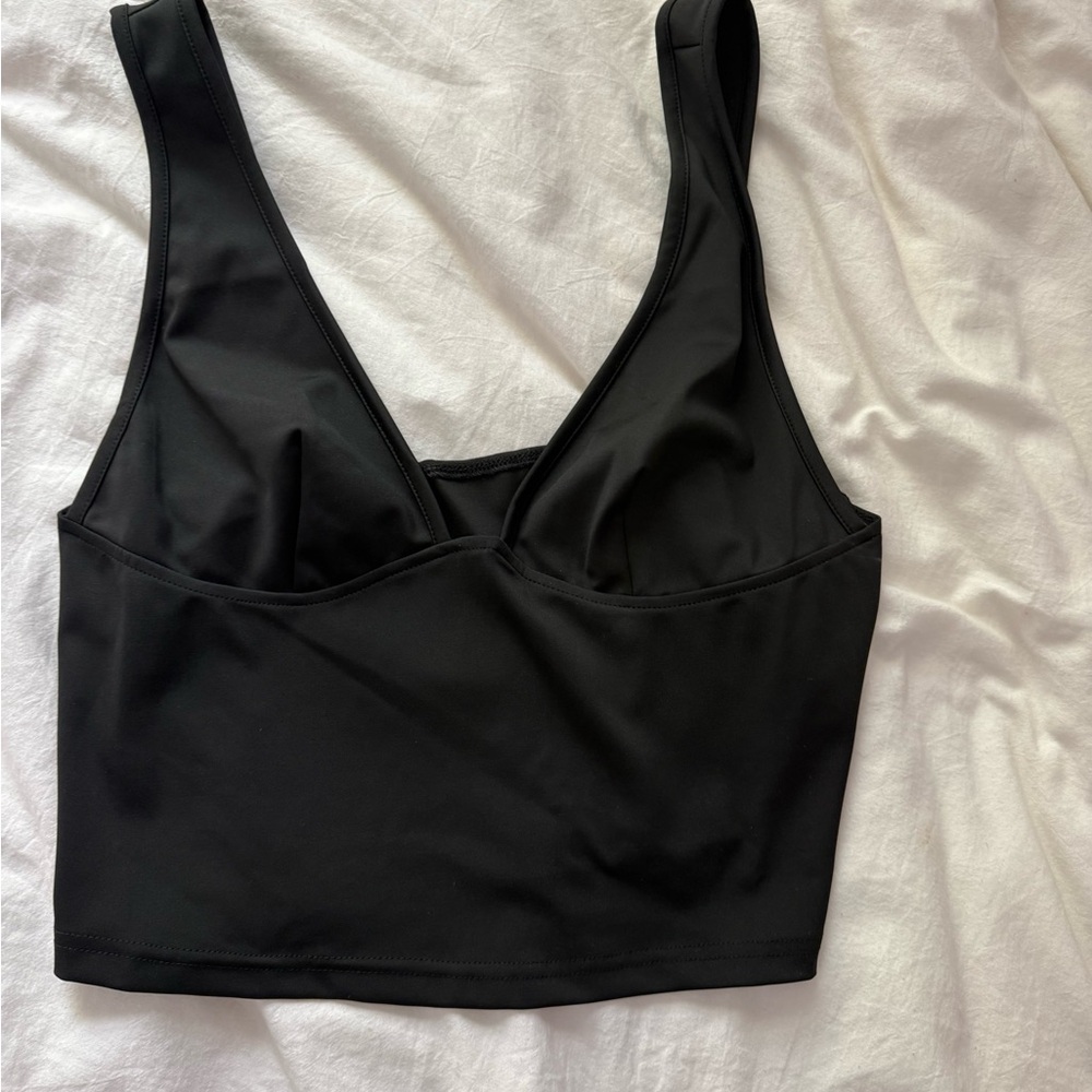 SHEIN Black Sleeveless Crop Top